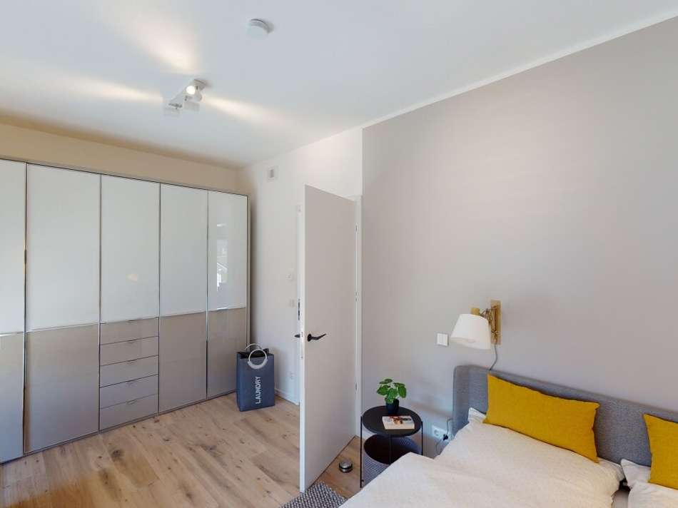 Ankleide TownHouse 13