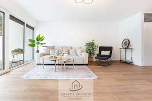 Frisch saniertes Reihenhaus in Neu Isenburg - 7 Zimmer auf drei Ebenen, mit Garten und Garage – Theodor-Heuss-Straße 00, 63263 Neu-Isenburg – Vorschaubild 1