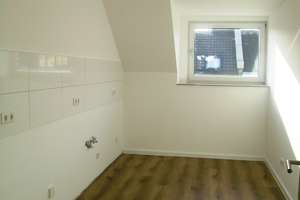 SANIERTE MAISONETTEWOHNUNG IM JUGENDSTILHAUS IM MEDIENHAFEN – Gladbacher Straße 41, 40219 Unterbilk, Düsseldorf – Vorschaubild 10