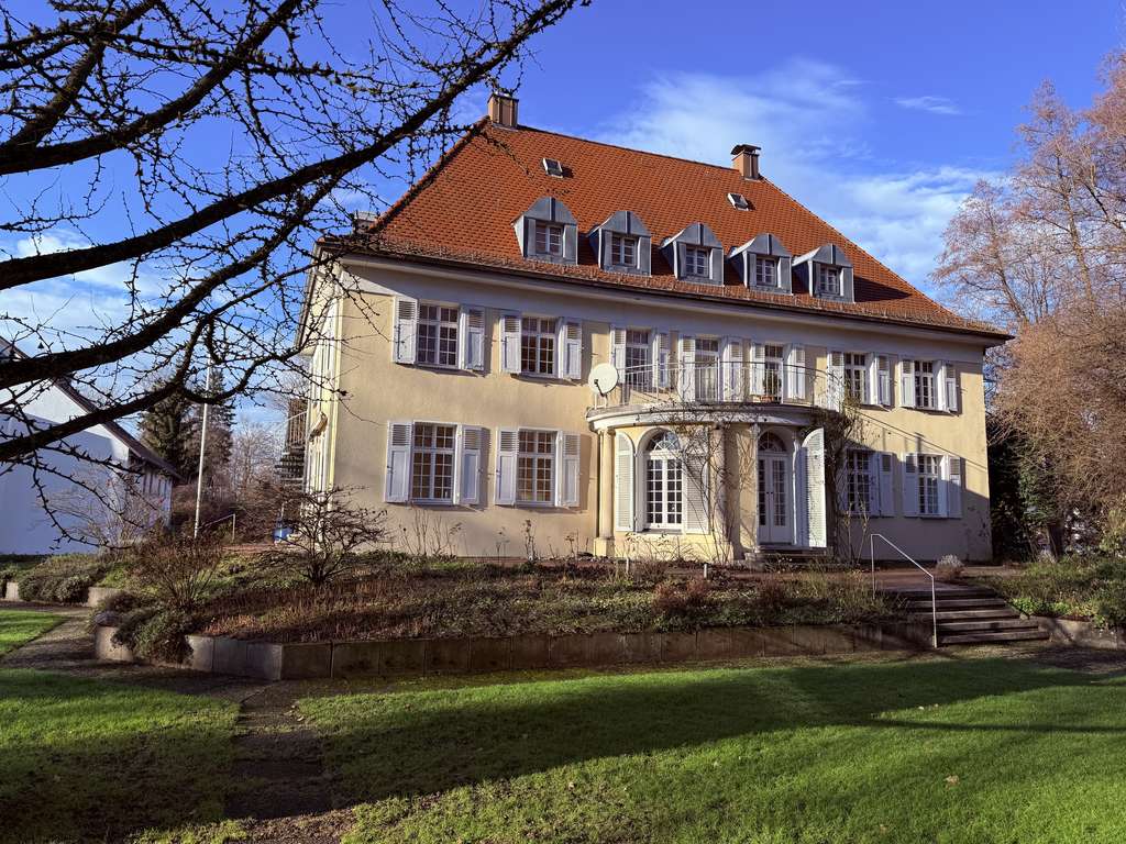 Immobilie in Baienfurt - Historisches Luxus-Anwesen mit 15,5 Zimmern, großem Garten und exklusiven Annehmlichkeiten im Schuss - Bild 3