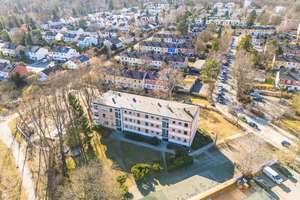 Bezugsfrei! 4 Zimmer mit Sonnigem Balkon. Renovierungsbedürftig – Gütergotzer Straße 3, 14165 Zehlendorf, Berlin – Vorschaubild 7