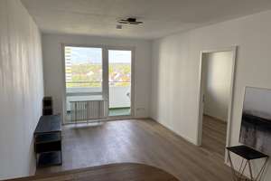 Modernisierte 1,5-Zi-Wohnung mit Teil Skylineblick – Erstbezug nach Sanierung - alles Neu – 60528 Niederrad, Frankfurt am Main – Vorschaubild 2