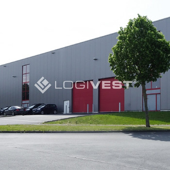 Lager- und Logistikhalle mit guter Verkehrsanbindung zur deutsch-österreichischen Landesgrenze!