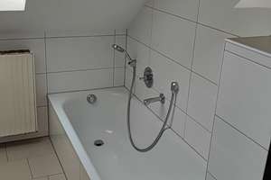 Wohnen in Schloss Neuhaus: Vier-Zimmer-Dachgeschosswohnung in Paderborn – Krakostraße 3, 33104 Schloß Neuhaus, Paderborn – Vorschaubild 9