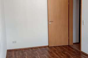 Günstige und vermietete 2-Zimmer mit Laminat, Aufzug und Eckwanne in guter Lage! – Die vollständige Adresse der Immobilie erhältst du vom Anbieter., 9126 Gablenz, Chemnitz – Vorschaubild 5