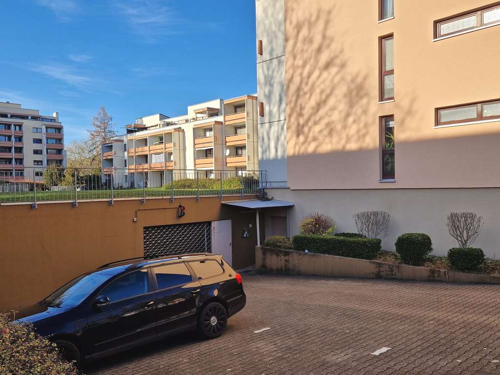 Immobilie in Denzlingen - Gut vermietete Dachgeschosswohnung mit Weitblick - Bild 4