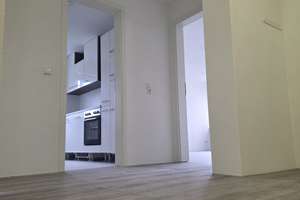Kernsanierte 4-Zimmer-Wohnung – Die vollständige Adresse der Immobilie erhältst du vom Anbieter., 71229 Leonberg – Vorschaubild 3