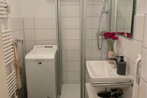 Helles, möbliertes 1-Zimmer-Apartment mit Balkon in zentraler Lage – Konradinstraße 10, 81543 Untergiesing, München – Vorschaubild 3