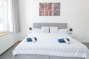 Helle 4-Zimmer-Wohnung im 1. OG in Düsseldorf-Pempelfort