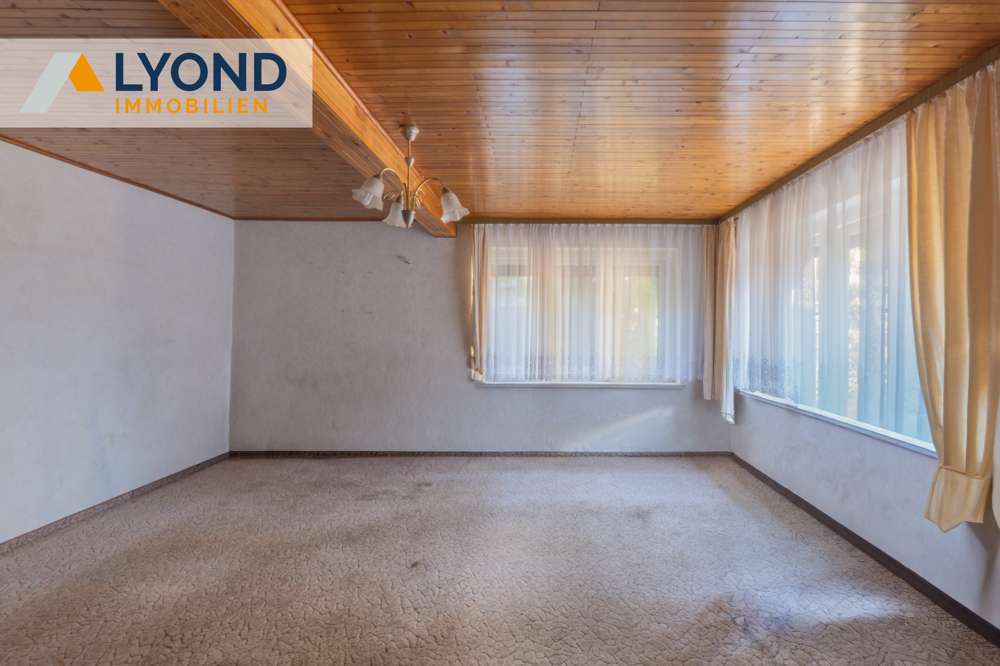 Immobilie in Altenburg - Charmantes Einfamilienhaus mit großem Gestaltungspotenzial und Garten in ruhiger Lage von Altenburg - Bild 2