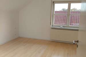 Helle 3,5-Zimmer Dachgeschosswohnung mit Balkon und Blick auf die Schwäbische Alb – Die vollständige Adresse der Immobilie erhältst du vom Anbieter., 70619 Riedenberg, Stuttgart – Vorschaubild 7