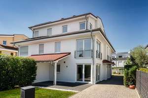 Großzügig geschnittene Doppelhaushälfte mit viel Wohnkomfort und Garten in Köln-Widdersdorf