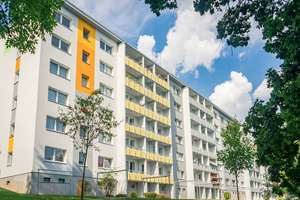3-Raum-Wohnung mit Balkon unweit vom Rosengarten entfernt – Parkstr. 17i, 9120 Kapellenberg, Chemnitz – Vorschaubild 4