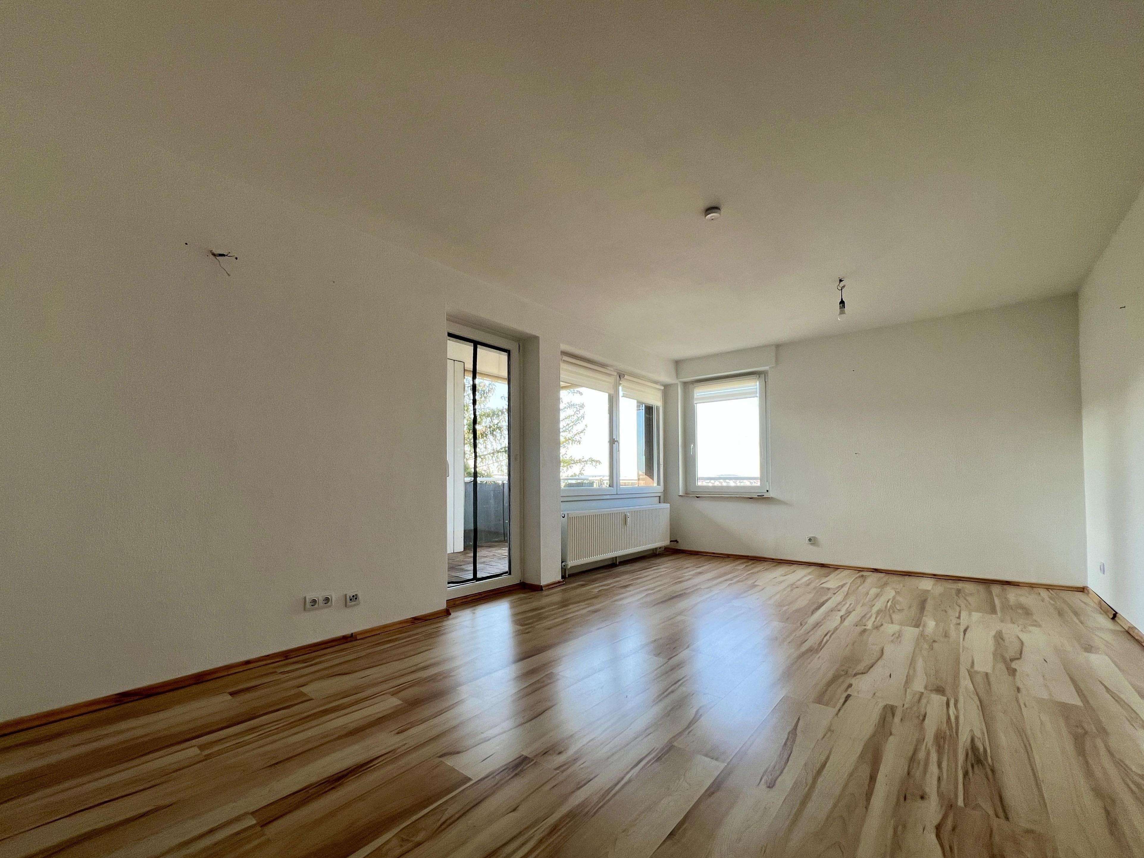 Immobilie in Oberstenfeld - Hier dürfen Sie einziehen: 3,5-Zimmer auf rund 90 m², Westbalkon und Garage - Bild 5