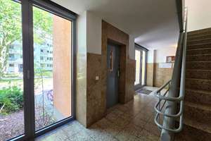 Sonnige Terrassen-Wohnung mit Blick ins Grüne in Perlach – Die vollständige Adresse der Immobilie erhältst du vom Anbieter., 81737 Neuperlach, München – Vorschaubild 13
