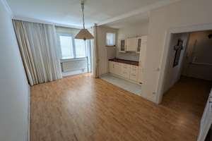 Lebendiges Viertel in Köln: 2,5-Zimmer-Wohnung mit Balkon – Alfterstraße 8, 50969 Zollstock, Köln – Vorschaubild 3