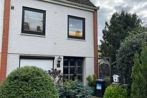 Attraktives 4-Zimmer-Reihenendhaus mit Einbauküche in Tenever, Bremen – Bremen – Vorschaubild 1