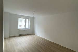DOMINI bietet:  Möchengladbach-Zentrum! Schicke neu renovierte 3 Z-Wohnung im 2. OG! – Sittardstrasse 53, 41061 Gladbach, Mönchengladbach – Vorschaubild 11