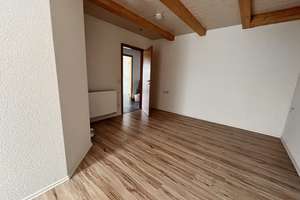4-Zimmer-Wohnung in Frickenhausen – Die vollständige Adresse der Immobilie erhältst du vom Anbieter., 72636 Frickenhausen – Vorschaubild 4