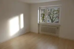 Schöne helle 3-Zimmer-Wohnung am Lerchenauer See – Franz-Sperr-Weg 1, 80995 München – Vorschaubild 3