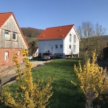 Einfamilienhaus mit Nebenhaus