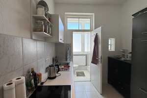 Helle 2 Zimmer Altbauwohnung WG geeignet – Sörensenstraße  26, 24143 Kiel – Vorschaubild 4