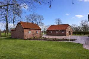 PROVISIONSFREI: Repräsentatives Landhaus mit Einliegerwohnung in Alleinlage bei Schortens – Die vollständige Adresse der Immobilie erhältst du vom Anbieter., 26419 Schortens – Vorschaubild 2