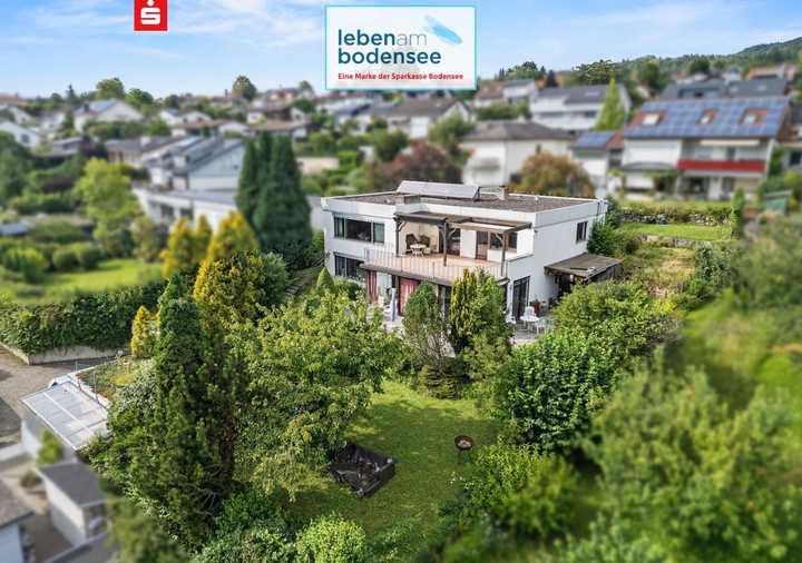 Außergewöhnliches Einfamilienhaus mit Einliegerwohnung für Ihre Familie!