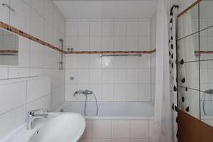 Maisonette  mit Licht, Luft & Loggia – Ihr neues Zuhause auf zwei Ebenen – Die vollständige Adresse der Immobilie erhältst du vom Anbieter., 40227 Oberbilk, Düsseldorf – Vorschaubild 13