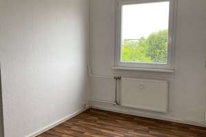 Helle 3 Zimmerwohnung mit Balkon – Carl-Zeiss-Straße 1, 6122 Nördliche Neustadt, Halle (Saale) – Vorschaubild 2