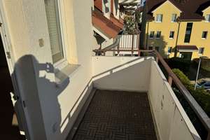 Etagenwohnung mit Dachboden, Keller und Dusch/Badewanne