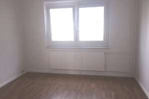 Vermietete 2-Zimmer-Wohnung mit Balkon in Berlin-Hellersdorf – modernisiert & solide kalkulierbar – Torgauer Straße 69, 12627 Hellersdorf, Berlin – Vorschaubild 7