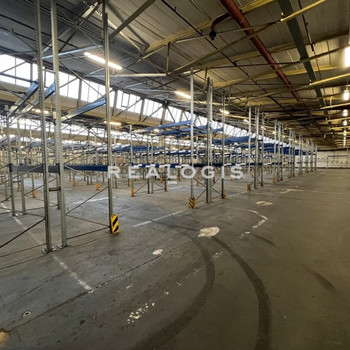 Ca. 15.000 qm Lager- / Logistikfläche | Rampe + ebenerdig | ca. 4,50 m UKB