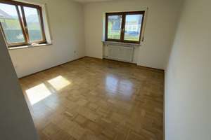 4-Zimmer-Wohnung im EG mit überdachter Terrasse, Gartenanteil und Garage – Die vollständige Adresse der Immobilie erhältst du vom Anbieter., 83083 Riedering – Vorschaubild 4