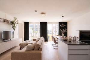Moderne 2-Zimmer-Wohnung in Schwabing mit Balkon zum grünen Innenhof