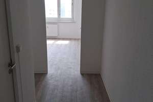 Gamigstraße 20 - helle 3 ZKB Wohnung im 11.OG -WBS- zu vermieten – Die vollständige Adresse der Immobilie erhältst du vom Anbieter., 1239 Prohlis-Nord, Dresden – Vorschaubild 2