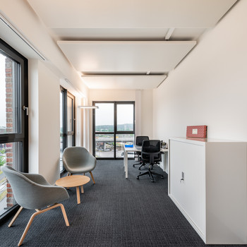 Privater Büroraum für 5 Person in Regus Kaistraße