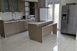 wonderful 3 BR near Clay Kaserne