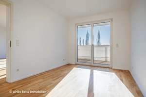 Lebens- und liebenswert: Sonniger Balkon mit Blick zum Park! Textilviertel! Holzböden! EBK! – Am Schäfflerbach 1a, 86153 Am Schäfflerbach, Augsburg – Vorschaubild 6