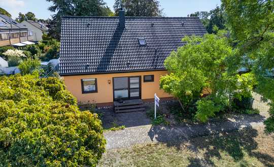 Großzügiges 1–2-Familienhaus mit großem Garten in der beliebten Heidenstückersiedlung!