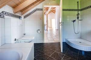 Property thumbnail 11