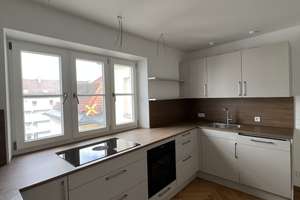 Exklusiv sanierte 2,5‑Zimmer‑DG‑Altbauwohnung mit Südbalkon in Bestlage Maxvorstadt – Georgenstraße 86, 80798 Neuschwabing, München – Vorschaubild 9