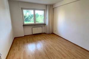 Charmante 2-Zimmer-Wohnung im Erdgeschoss/Souterrain mit großer Terrasse und Blick ins Grüne! – Zugspitzstraße 5, 65199 Dotzheim, Wiesbaden – Vorschaubild 5