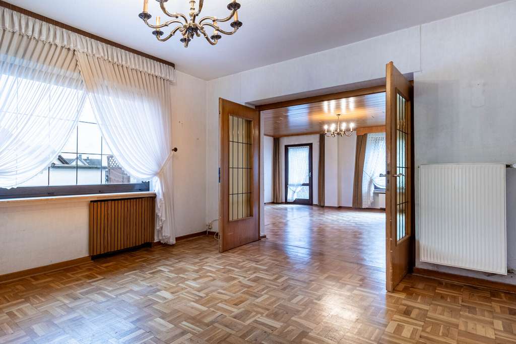 Immobilie in Sundern - Schnuckeliges Einfamilienhaus am Sorpesee sucht Handwerker - Bild 2