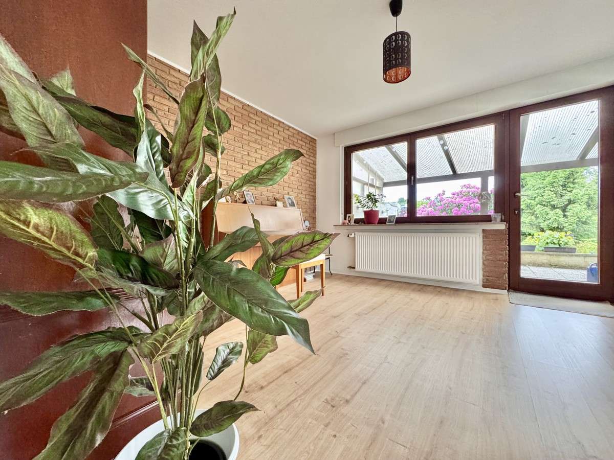 Immobilie in Bad Marienberg (Westerwald) - **Modernisierte Doppelhaushälfte mit tollem Grundstück in guter Lage von Bad Marienberg Zinhain** - Bild 8