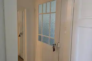 Schöne helle 2-Zimmer-Altbauwohnung im Herzen von Düsseldorf-Gerresheim – Benderstraße 37, 40625 Düsseldorf – Vorschaubild 2