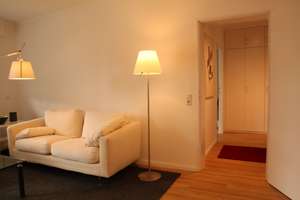 Renovierte helle 2-Zimmer Wohnung mit Blick auf Biebricher Wasserturm // von privat – Feldbergstraße 9, 65187 Biebrich, Wiesbaden – Vorschaubild 2