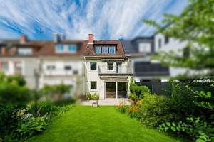 Frankfurt Bockenheim: Charmantes Reihenmittelhaus mit Garten in begehrter Wohnlage am Diplomatenvier – 60487 Bockenheim, Frankfurt am Main – Vorschaubild 2