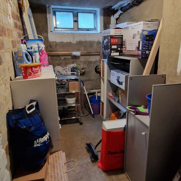 *** schöne WG-geeignete 2-Zimmer-Wohnung ***
