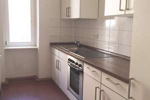 Die erste eigene Wohnung, mit Einbauküche, Balkon und Aufzug. – Kleine Lindenallee 5, 39108 Stadtfeld Ost, Magdeburg – Vorschaubild 3
